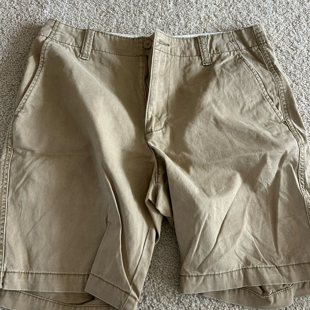 Men’s old navy shorts size 32